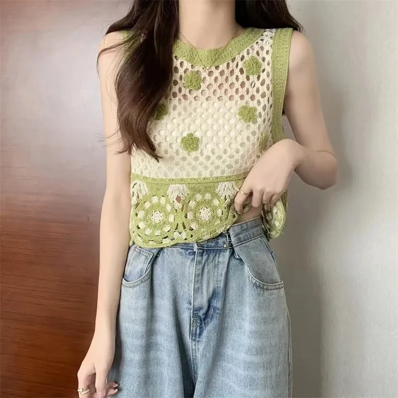 OUMEA Women Crochet Sleeveless Tanks Openwork Retro Tops  Korean Style Contrast Color Chic Knitting Tops Hot Girl Tops Ins